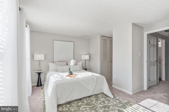 1657 FIELDTHORN DR, Reston, VA 20194