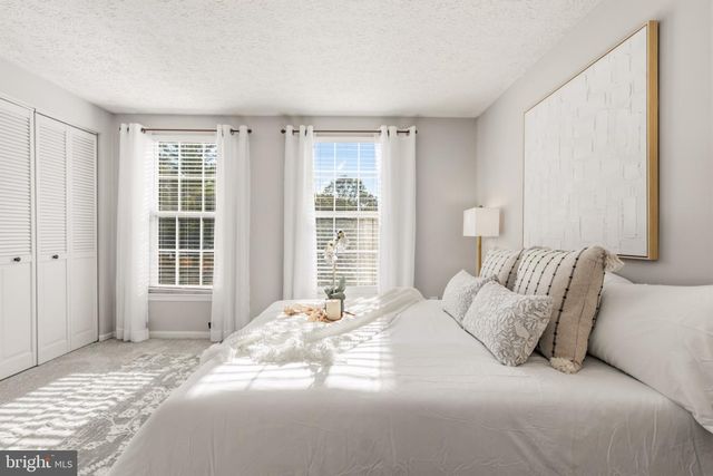 1657 FIELDTHORN DR, Reston, VA 20194