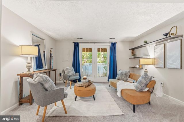 1657 FIELDTHORN DR, Reston, VA 20194