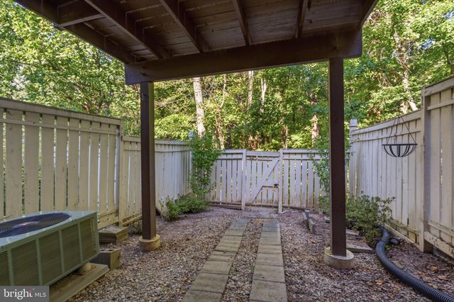 1657 FIELDTHORN DR, Reston, VA 20194