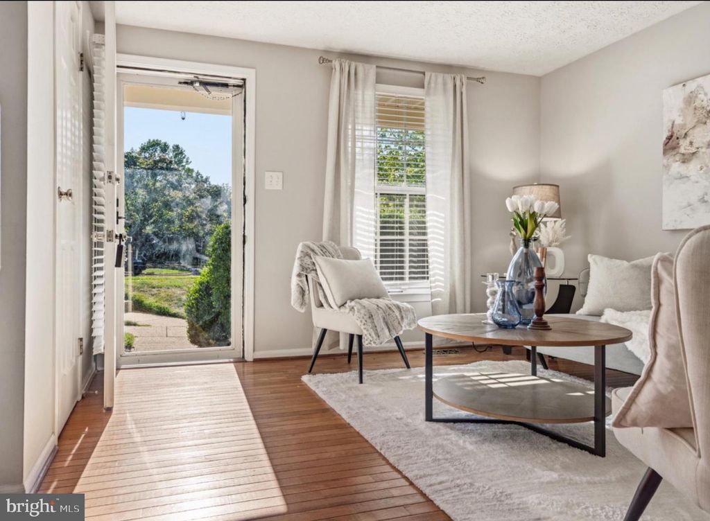 1657 FIELDTHORN DR, Reston, VA 20194