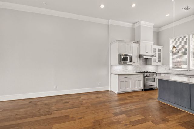 8711 Oak Kolbe Lane, Houston, TX 77080