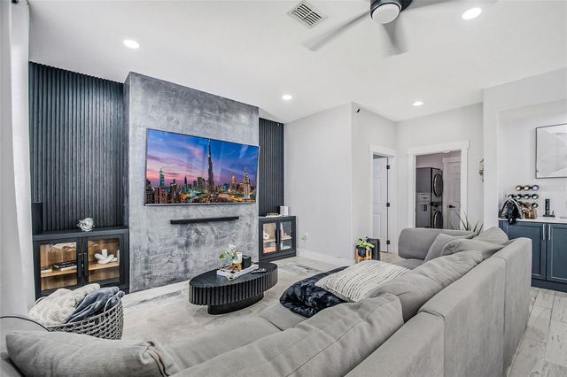 10109 STRATFORD POINTE AVENUE, Orlando, FL 32832