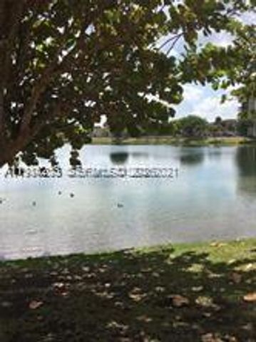 10060 NW 9th St Cir 4, Miami, FL 33172