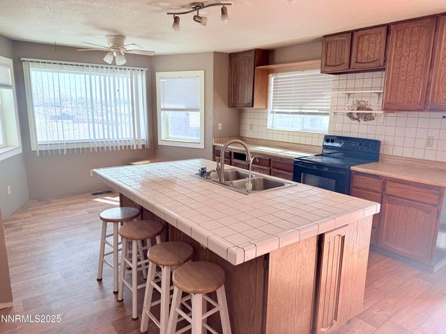 6270 Westwind Way, Fallon, NV 89406