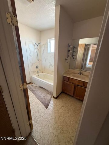 6270 Westwind Way, Fallon, NV 89406