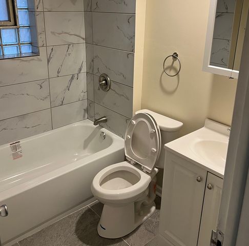3122 Oak Park Avenue 1, Berwyn, IL 60402