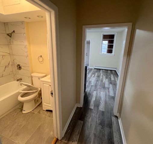 3122 Oak Park Avenue 1, Berwyn, IL 60402