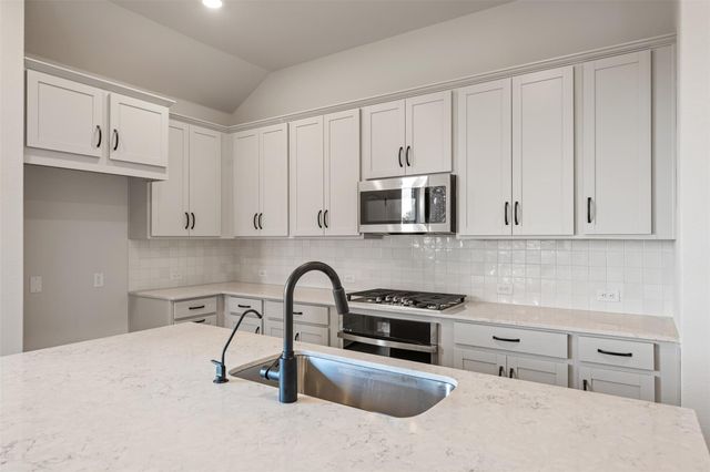 9813 Serene Bliss LN, Buda, TX 78610