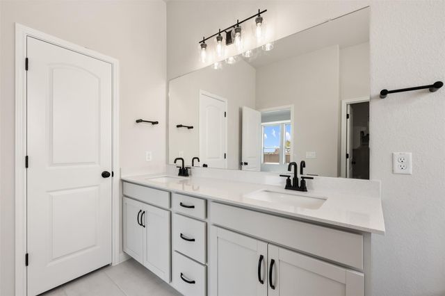 9813 Serene Bliss LN, Buda, TX 78610