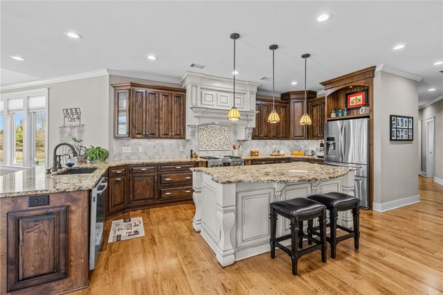 209 Crestridge Drive, Seneca, SC 29672