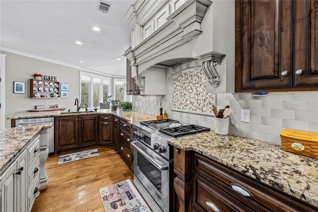 209 Crestridge Drive, Seneca, SC 29672