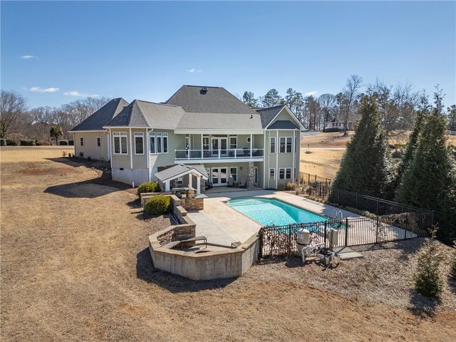 209 Crestridge Drive, Seneca, SC 29672