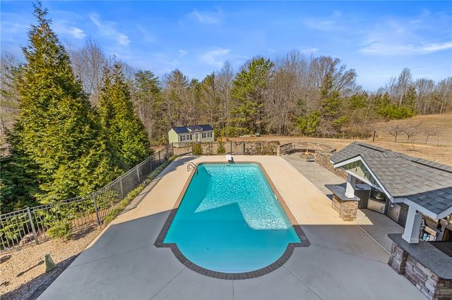 209 Crestridge Drive, Seneca, SC 29672