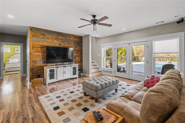 209 Crestridge Drive, Seneca, SC 29672