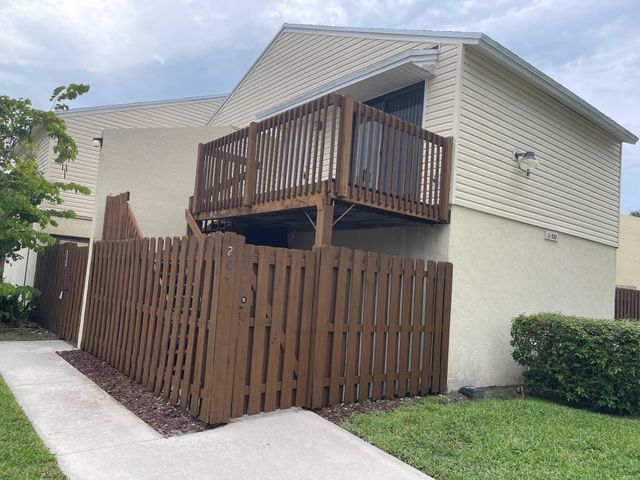 639 Executive Center Drive O-204, West Palm Beach, FL 33401