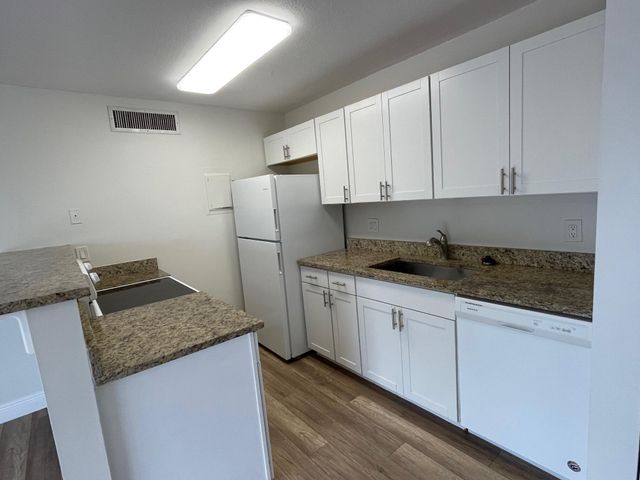 639 Executive Center Drive O-204, West Palm Beach, FL 33401