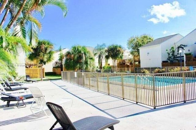 639 Executive Center Drive O-204, West Palm Beach, FL 33401