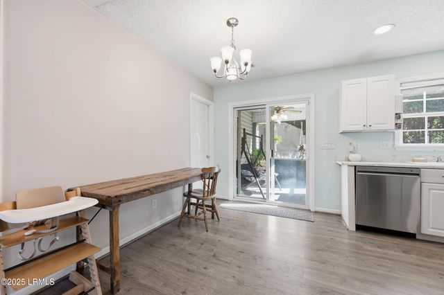 9 Spanish Moss Drive, Beaufort, SC 29907