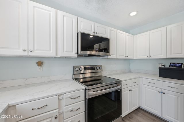 9 Spanish Moss Drive, Beaufort, SC 29907