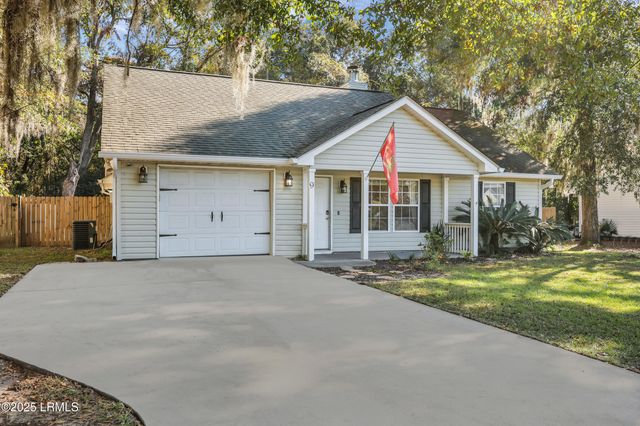 9 Spanish Moss Drive, Beaufort, SC 29907