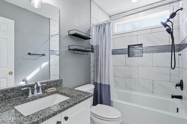 9 Spanish Moss Drive, Beaufort, SC 29907