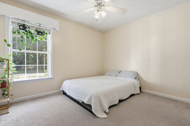 9 Spanish Moss Drive, Beaufort, SC 29907