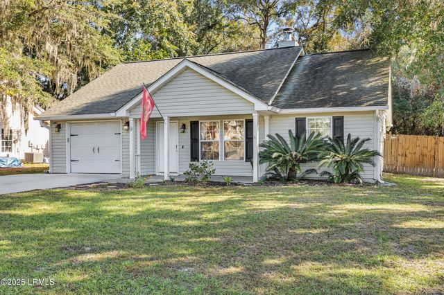 9 Spanish Moss Drive, Beaufort, SC 29907