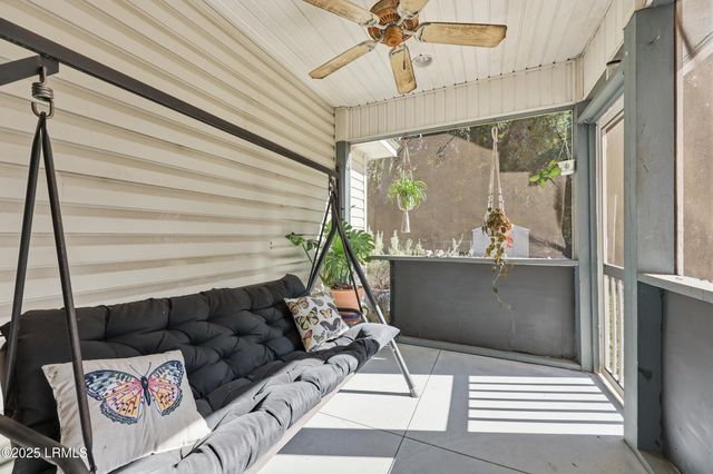 9 Spanish Moss Drive, Beaufort, SC 29907