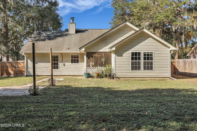 9 Spanish Moss Drive, Beaufort, SC 29907