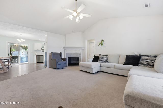 9 Spanish Moss Drive, Beaufort, SC 29907