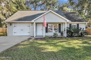 9 Spanish Moss Drive, Beaufort, SC 29907