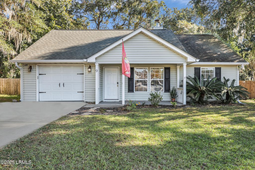 9 Spanish Moss Drive, Beaufort, SC 29907