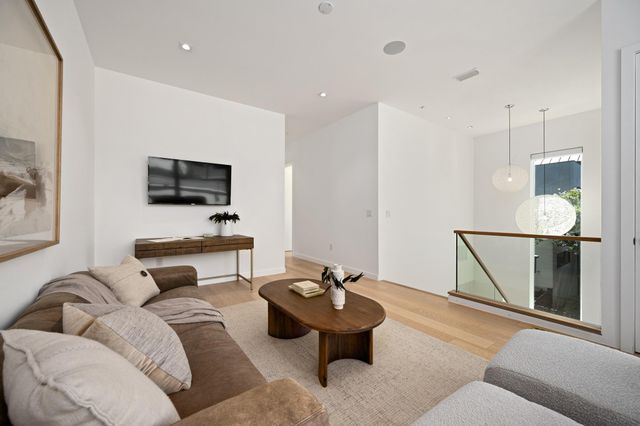 1107 Folts Ave, Austin, TX 78704