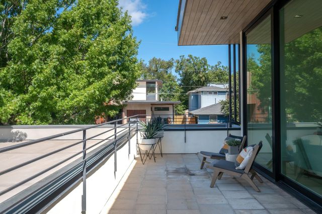 1107 Folts Ave, Austin, TX 78704
