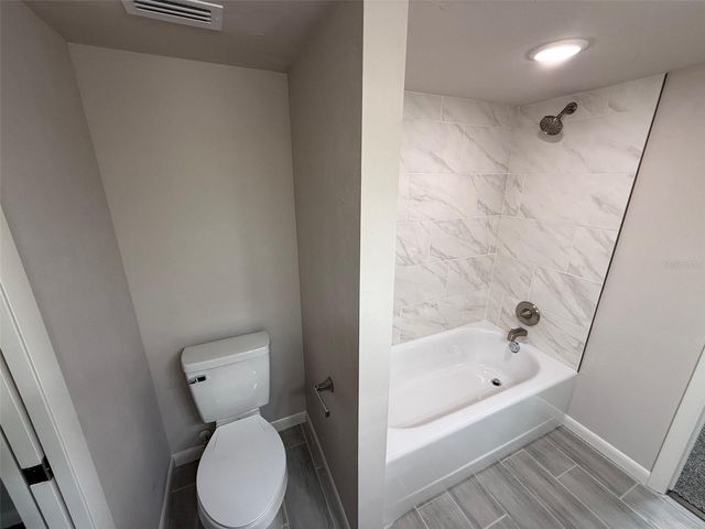 2232 SE 8 PLACE, Gainesville, FL 32641