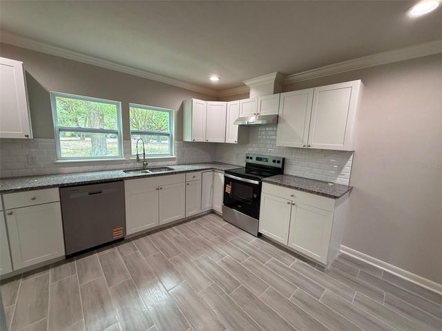 2232 SE 8 PLACE, Gainesville, FL 32641
