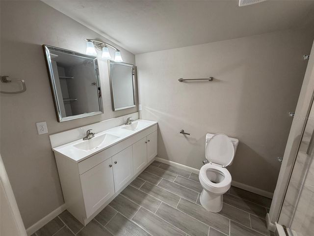2232 SE 8 PLACE, Gainesville, FL 32641