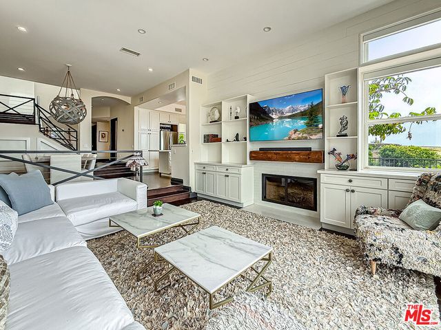 6416 Lunita Road 108, Malibu, CA 90265