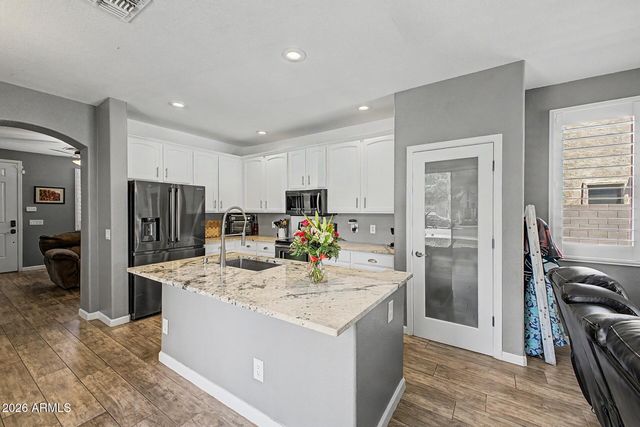 3635 E SUNDANCE Avenue, Gilbert, AZ 85297