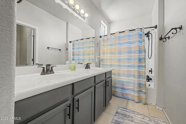 3635 E SUNDANCE Avenue, Gilbert, AZ 85297