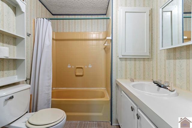 62 Twin Trees Rd, Cadiz, KY 42211