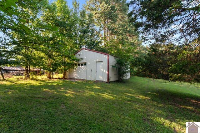 62 Twin Trees Rd, Cadiz, KY 42211