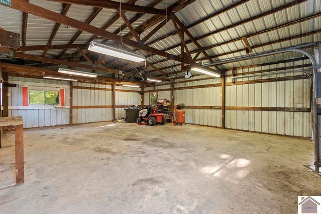 62 Twin Trees Rd, Cadiz, KY 42211