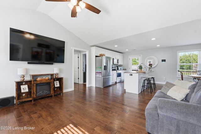 120 Quiet Spring Dr, Bardstown, KY 40004