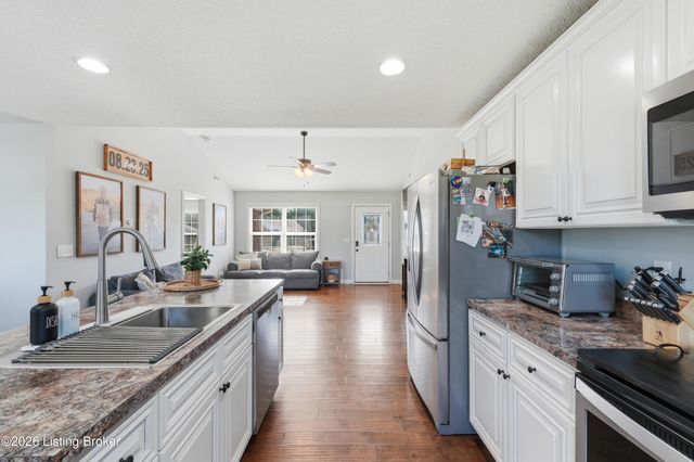120 Quiet Spring Dr, Bardstown, KY 40004