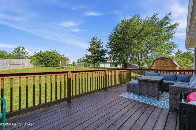 120 Quiet Spring Dr, Bardstown, KY 40004
