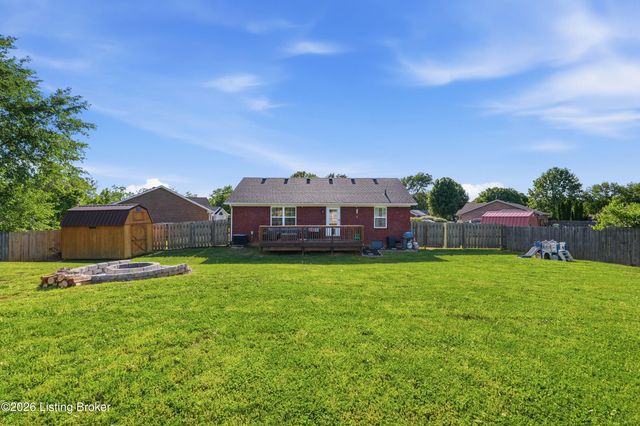 120 Quiet Spring Dr, Bardstown, KY 40004