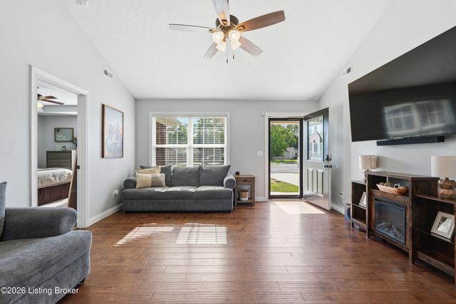 120 Quiet Spring Dr, Bardstown, KY 40004