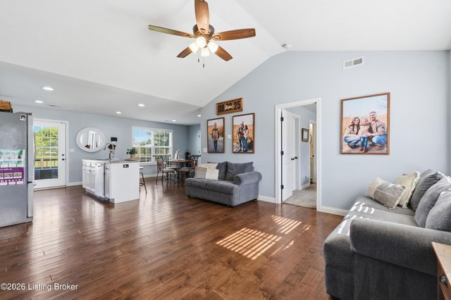 120 Quiet Spring Dr, Bardstown, KY 40004